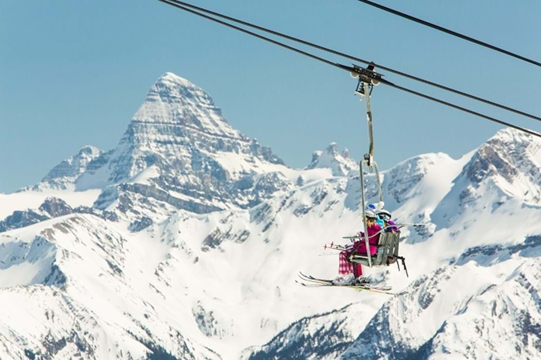 McNally Travel | Visit Banff Ski Resort